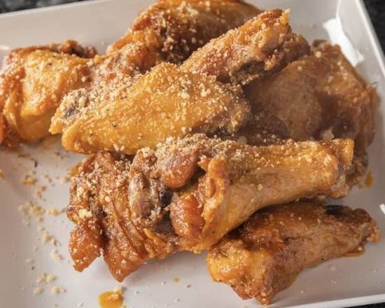 Order Classic Wings food online from Burger Pointe &amp; Wings store, Grosse Pointe on bringmethat.com