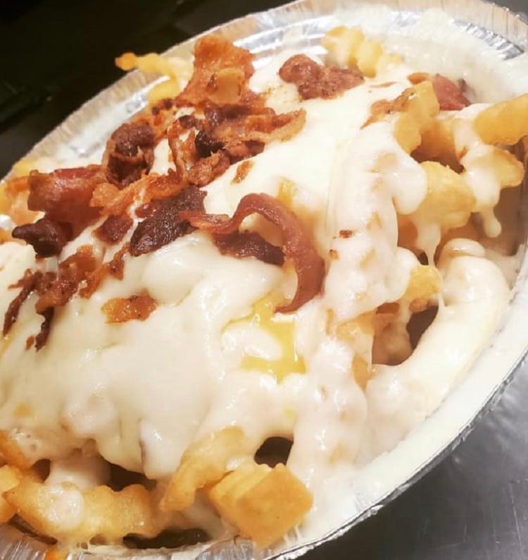 Order Smothered Fries - Appetizer food online from Buffalo House store, Philadelphia on bringmethat.com