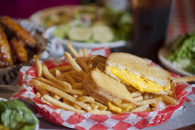 Order Kids' Grilled Cheese Sandwich  food online from Bully Pub & Grill store, North Myrtle Beach on bringmethat.com