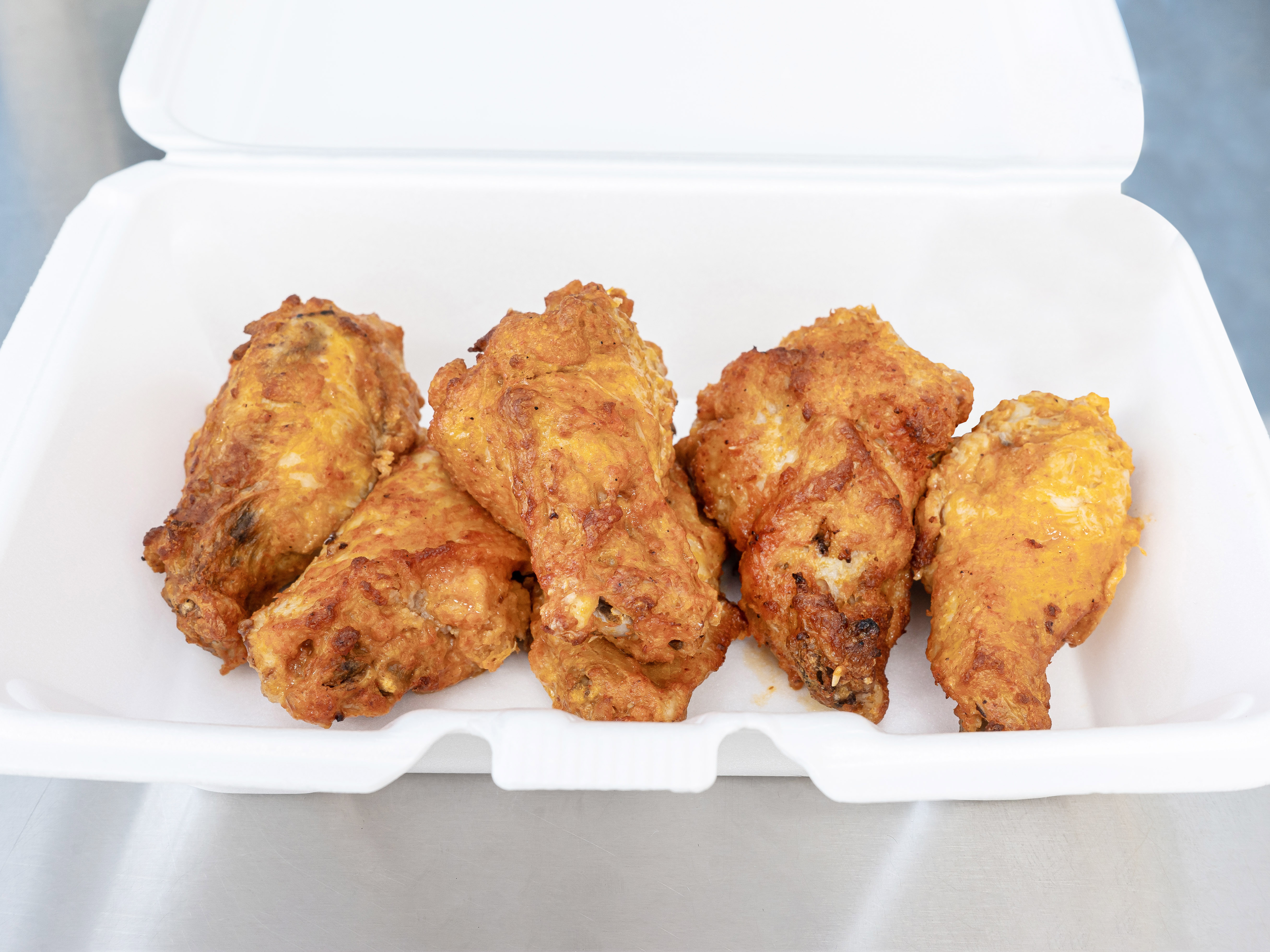 Order 6 Piece Buffalo Wings food online from LPB Convenience Store store, Long Beach on bringmethat.com