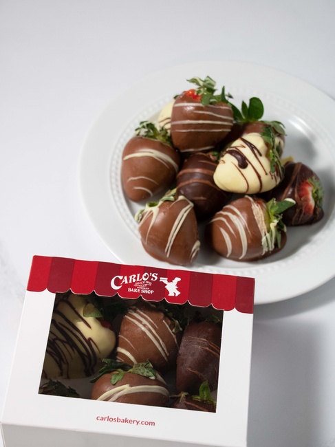 Order Chocolate-Dipped Strawberries Small Box food online from Carlo's Bakery store, Bloomington on bringmethat.com