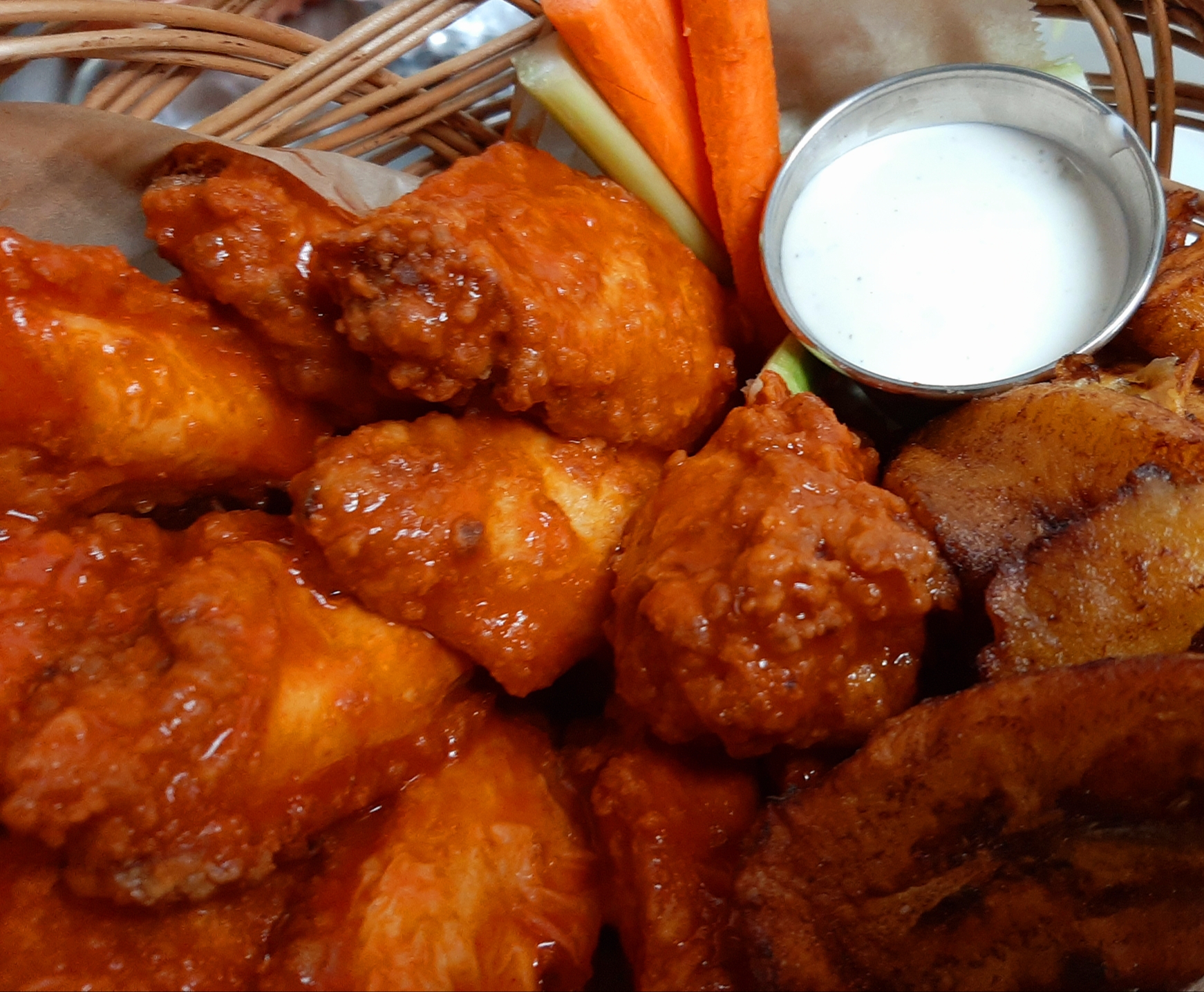 Order Hot Wings food online from Monrovia Lounge store, Dallas on bringmethat.com