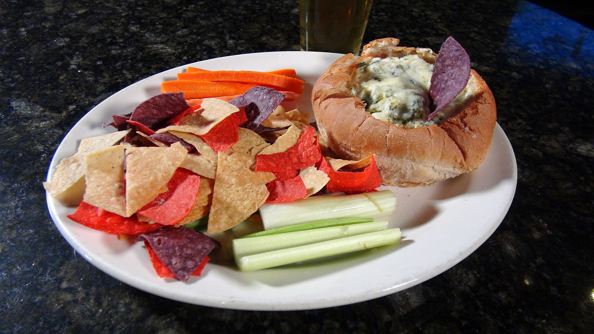 Order Spinach Artichoke Dip food online from Murphy Pub & Grill store, Rockford on bringmethat.com