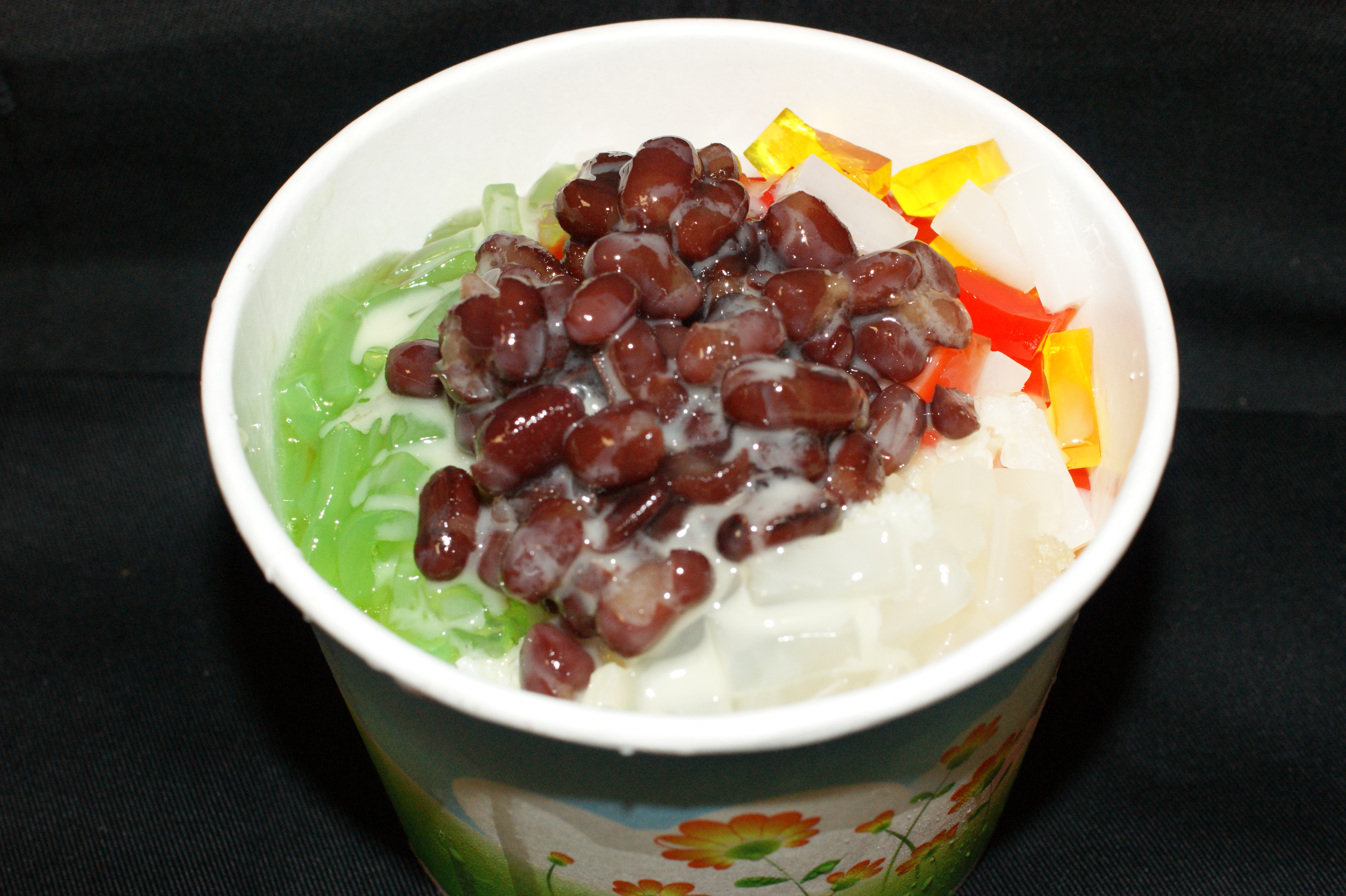 Order D4. Che Cau Vong (Rainbow Snow) food online from Saigon Subs & Cafe store, Morristown on bringmethat.com