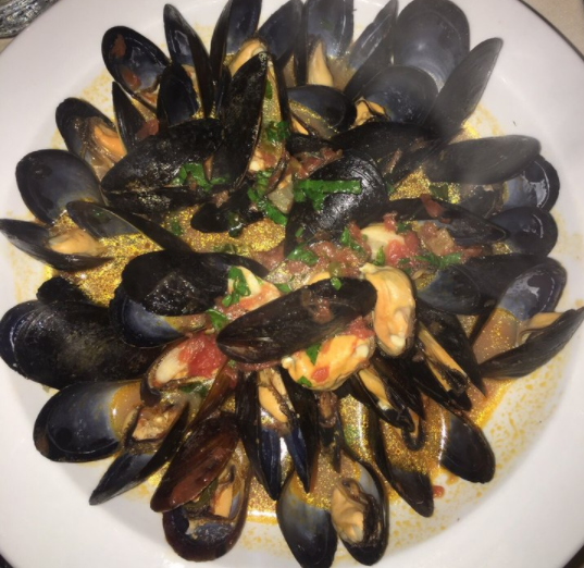 Order Zuppa di Cozze food online from Lusardi Restaurant store, Larchmont on bringmethat.com
