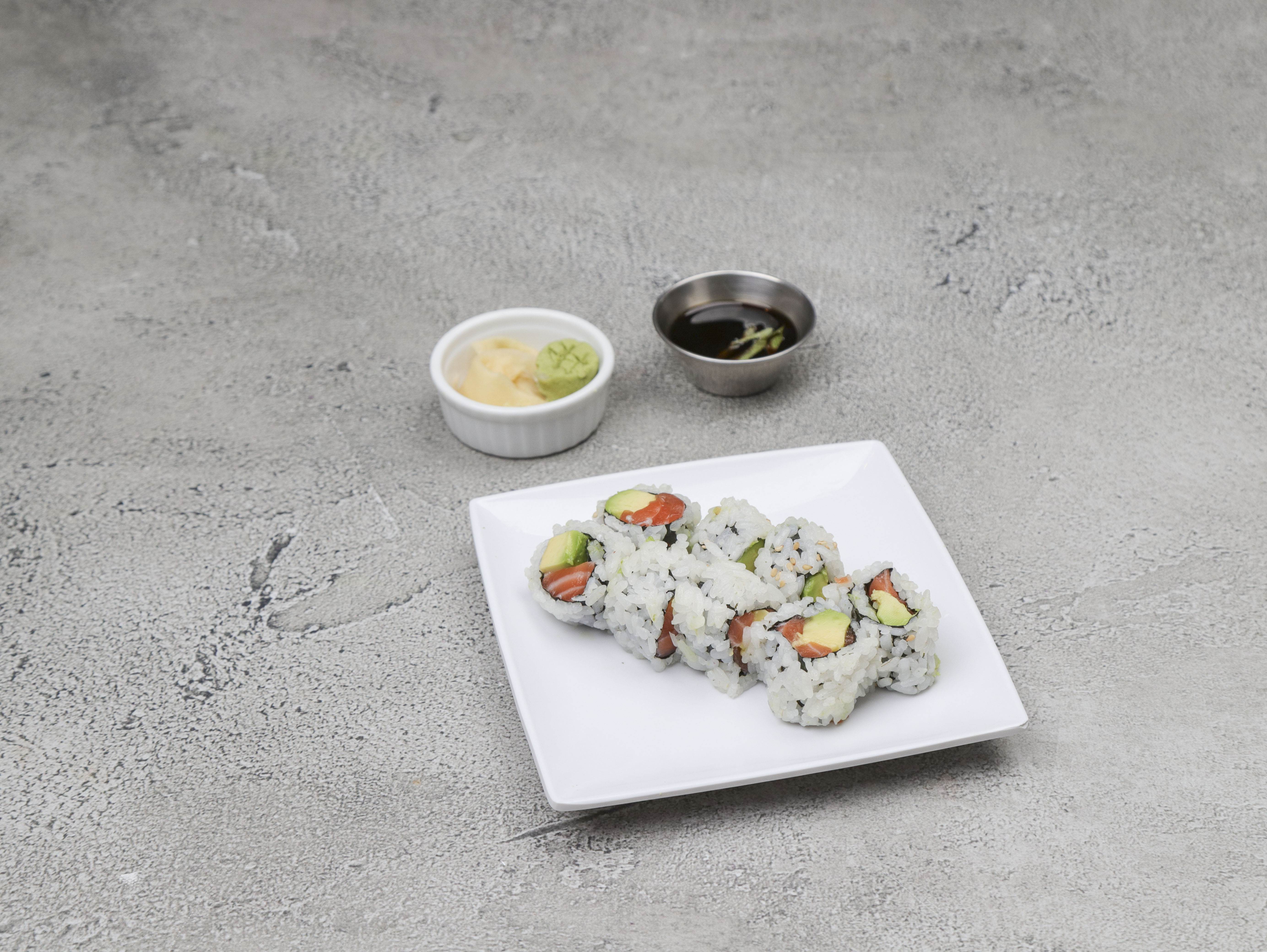 Order Salmon Avocado Roll food online from Kabukiza sushi store, Philadelphia on bringmethat.com