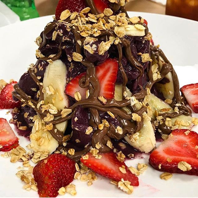 Order Nutella Acai Bowl food online from Seymour'S Deli & Bakery store, Livingston on bringmethat.com