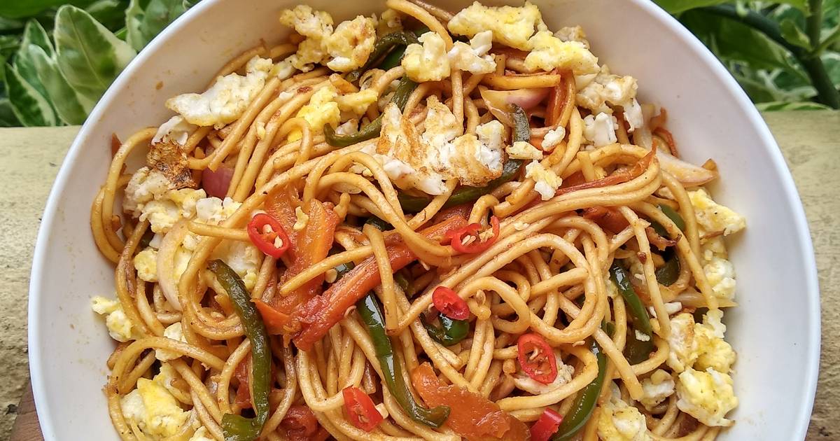 Order Egg Noodles food online from Cafe Captain Cook store, Tempe on bringmethat.com