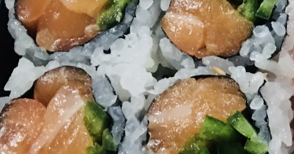 Order Salmon Jalapeno Roll food online from Akimoto sushi store, New York on bringmethat.com