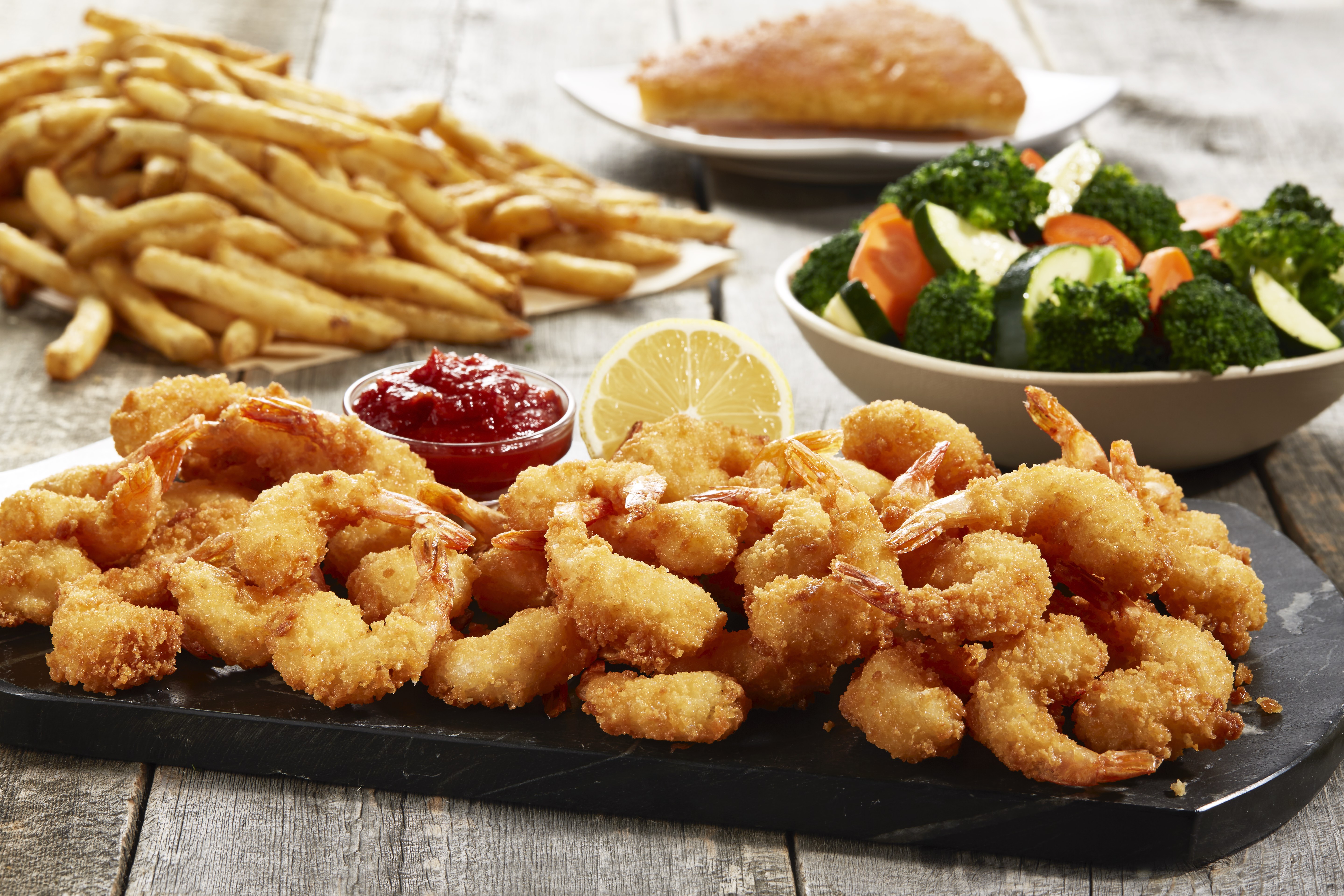 Order Crispy Shrimp Family Meal for 4 food online from Sizzler store, Downey on bringmethat.com