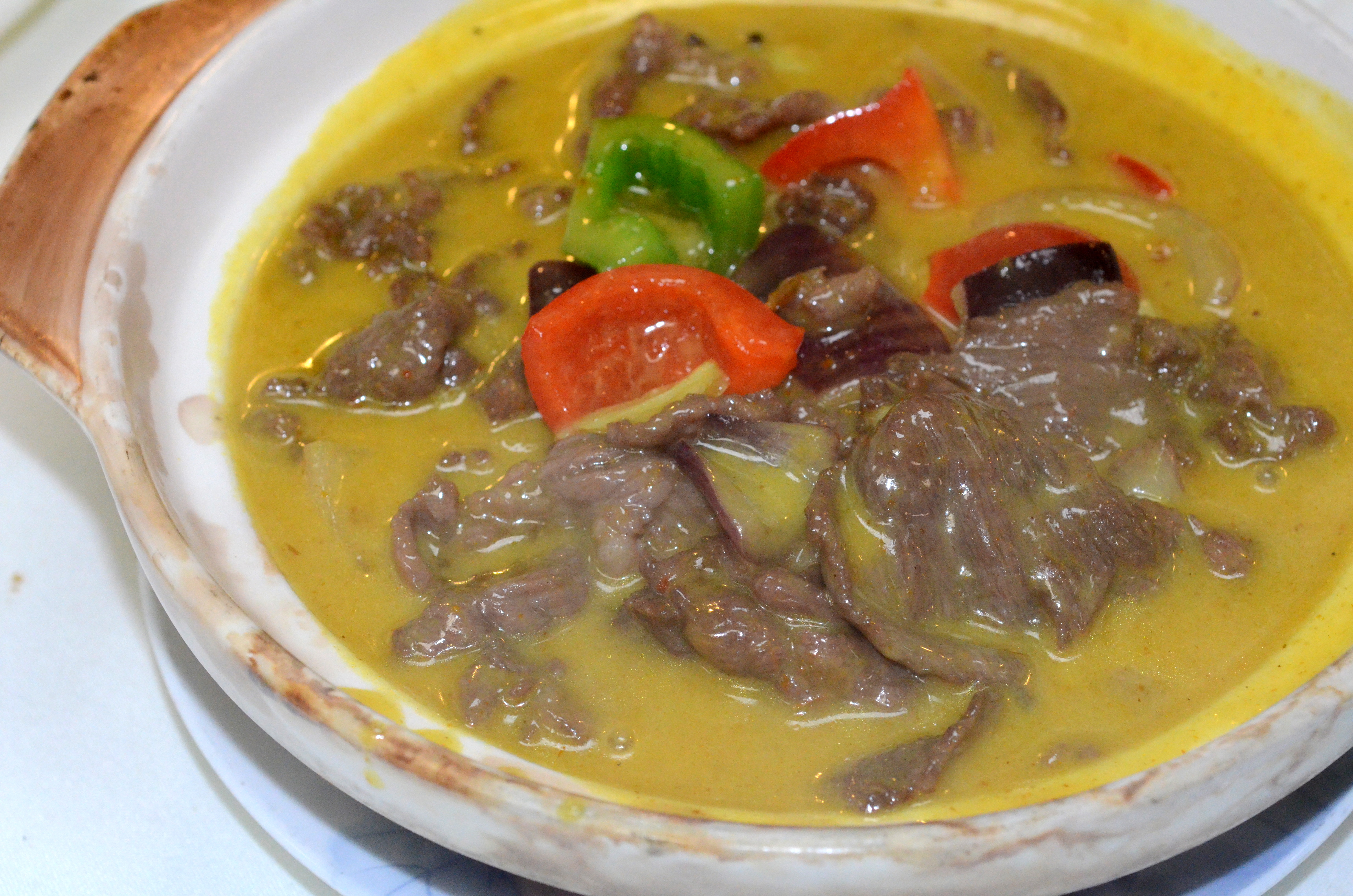 Order Lamb in Curry Sauce food online from Asian Pearl store, Richmond on bringmethat.com