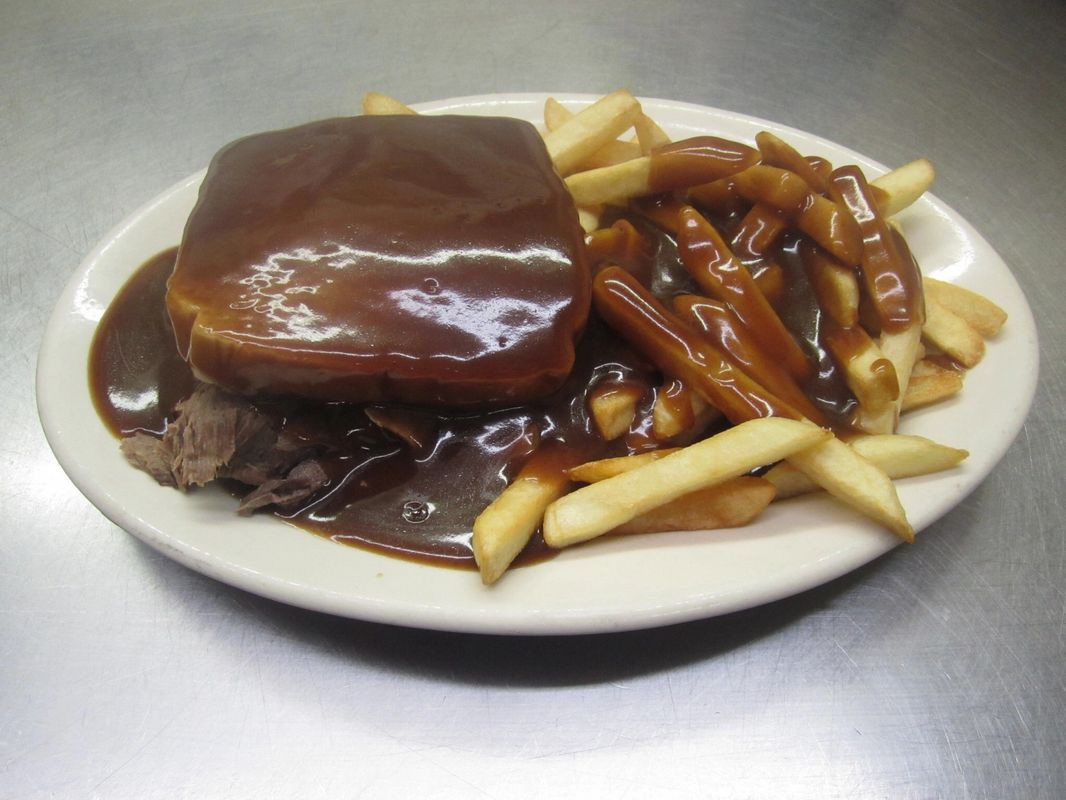 Order Hot Top Round Roast Beef Sandwich and Gravy food online from Paul Restaurant store, Halethorpe on bringmethat.com