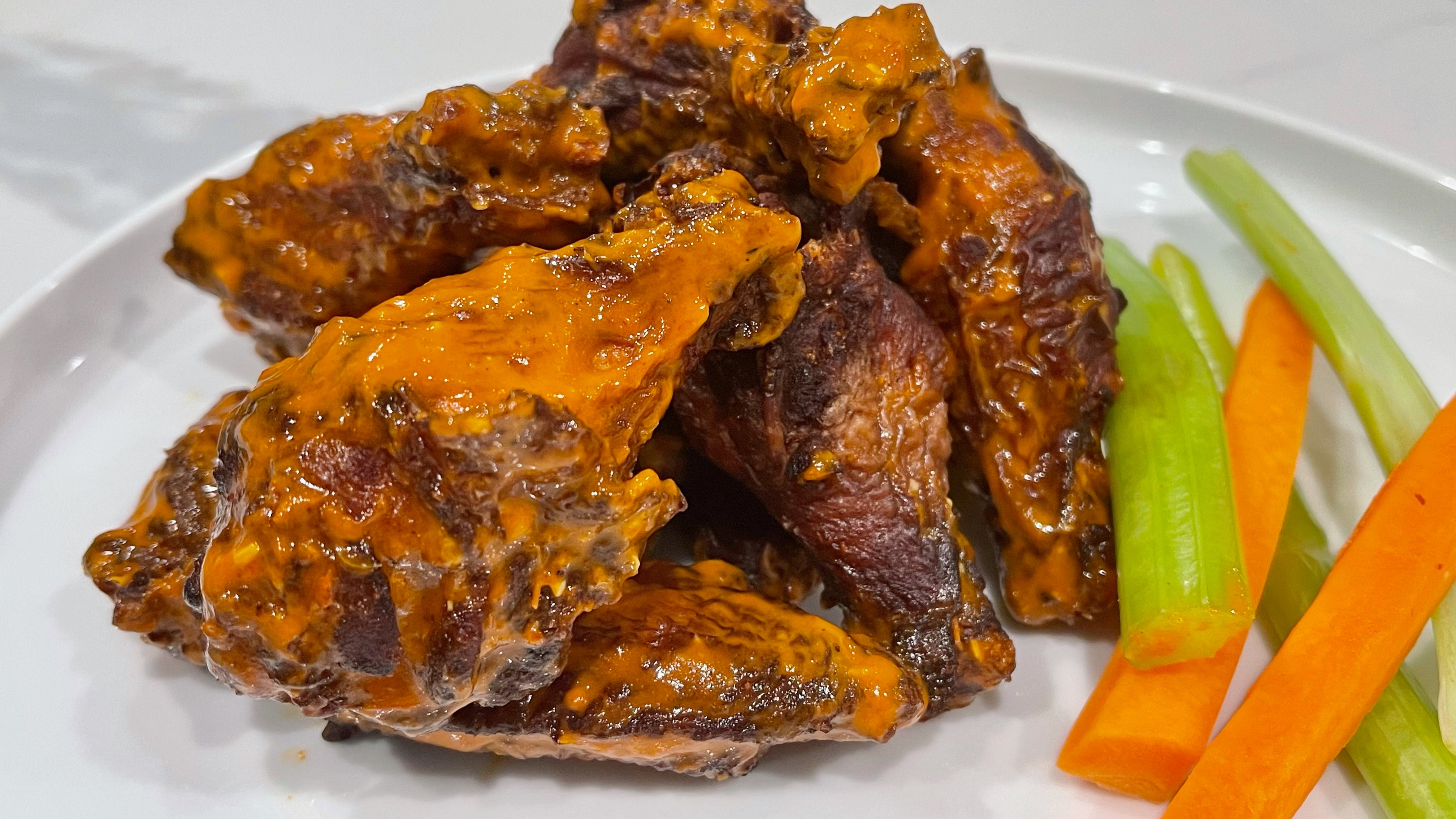 Order Spicy Buffalo Wings food online from Foodhaul store, Chicago on bringmethat.com