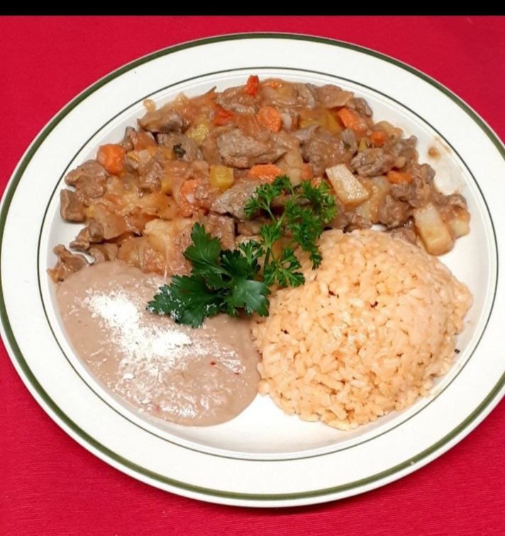 Order Ranchero Steak Rice and Beans food online from El Buen Sazon Casero store, Phoenix on bringmethat.com