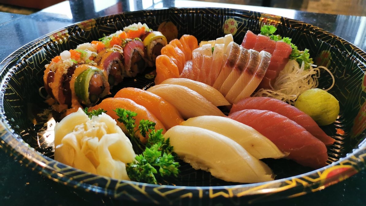 Order Love Boat (For 2) food online from Ginza Japanese Cuisine store, Wethersfield on bringmethat.com