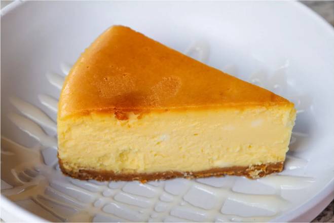 Order Classic Cheesecake food online from Center Court Pizza & Brew store, Clute on bringmethat.com