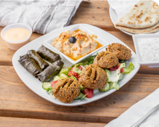 Order Falafel Plate  food online from Gyro Oasis Deli & Grill store, Irving on bringmethat.com
