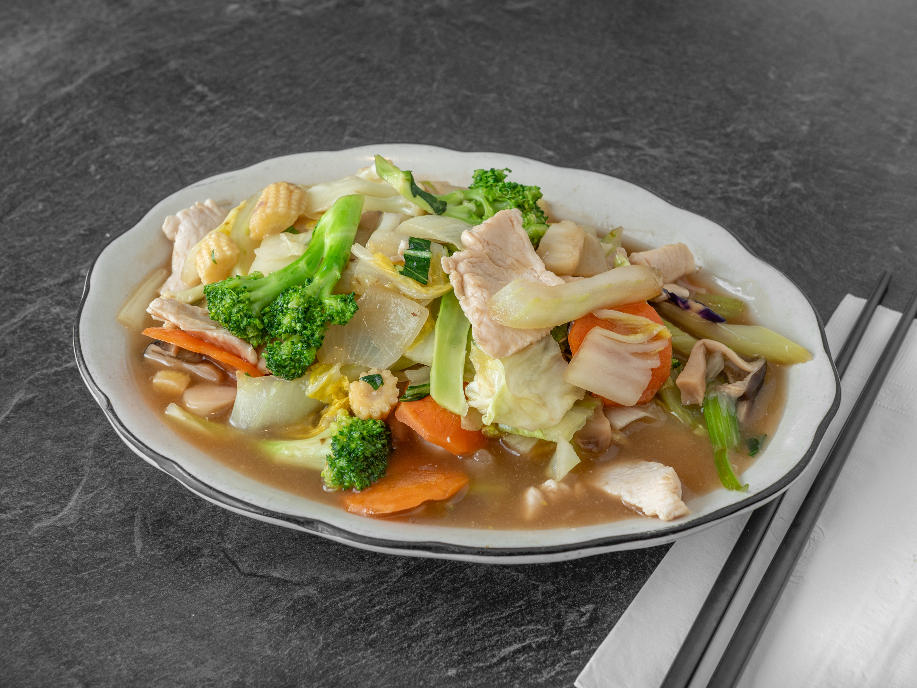 Order 36. Veggies Combo food online from Thai Noodles Cafe store, Libertyville on bringmethat.com