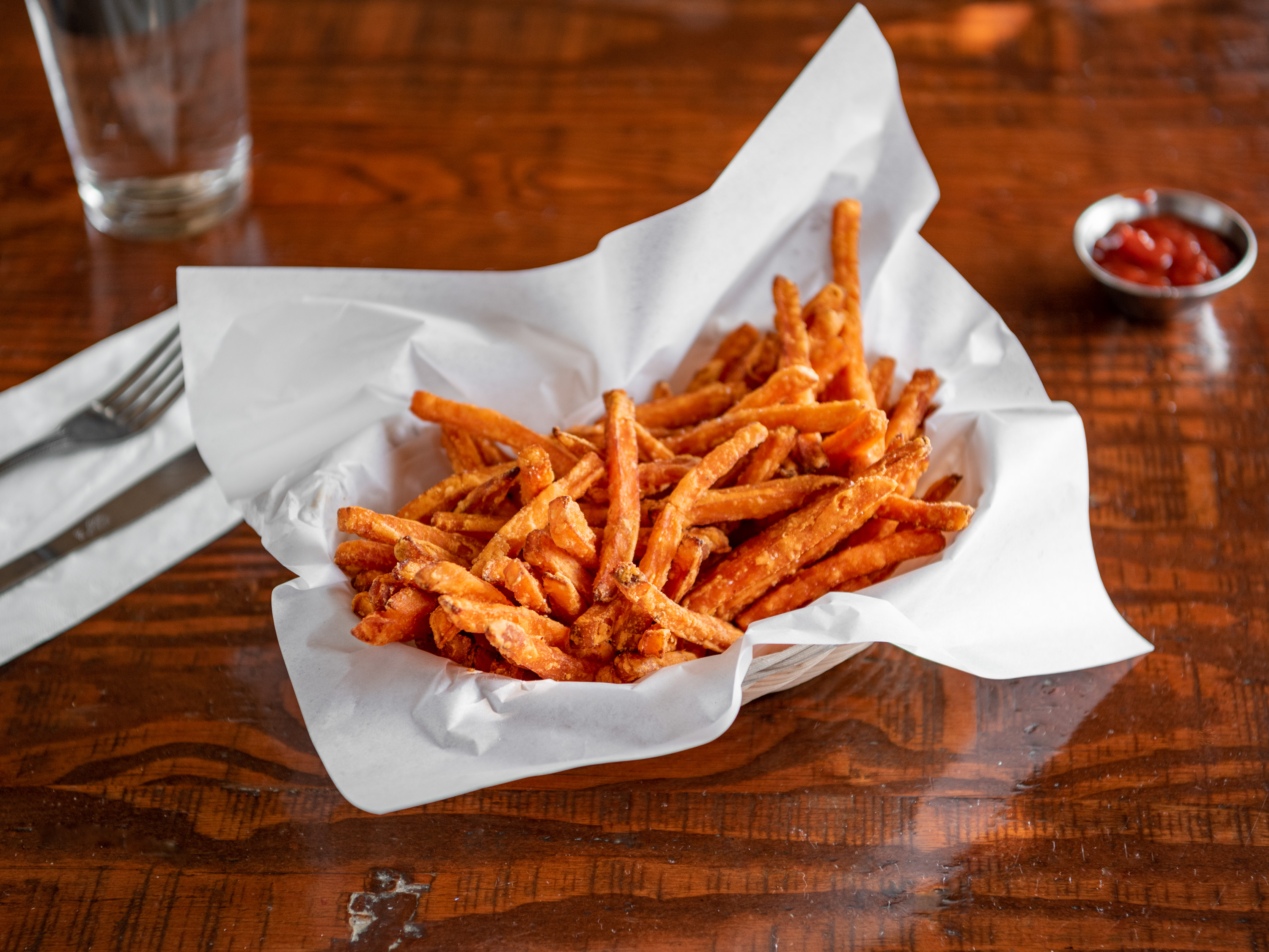 Order Hand-Cut Kennebec Fries food online from Albany Taproom store, Albany on bringmethat.com