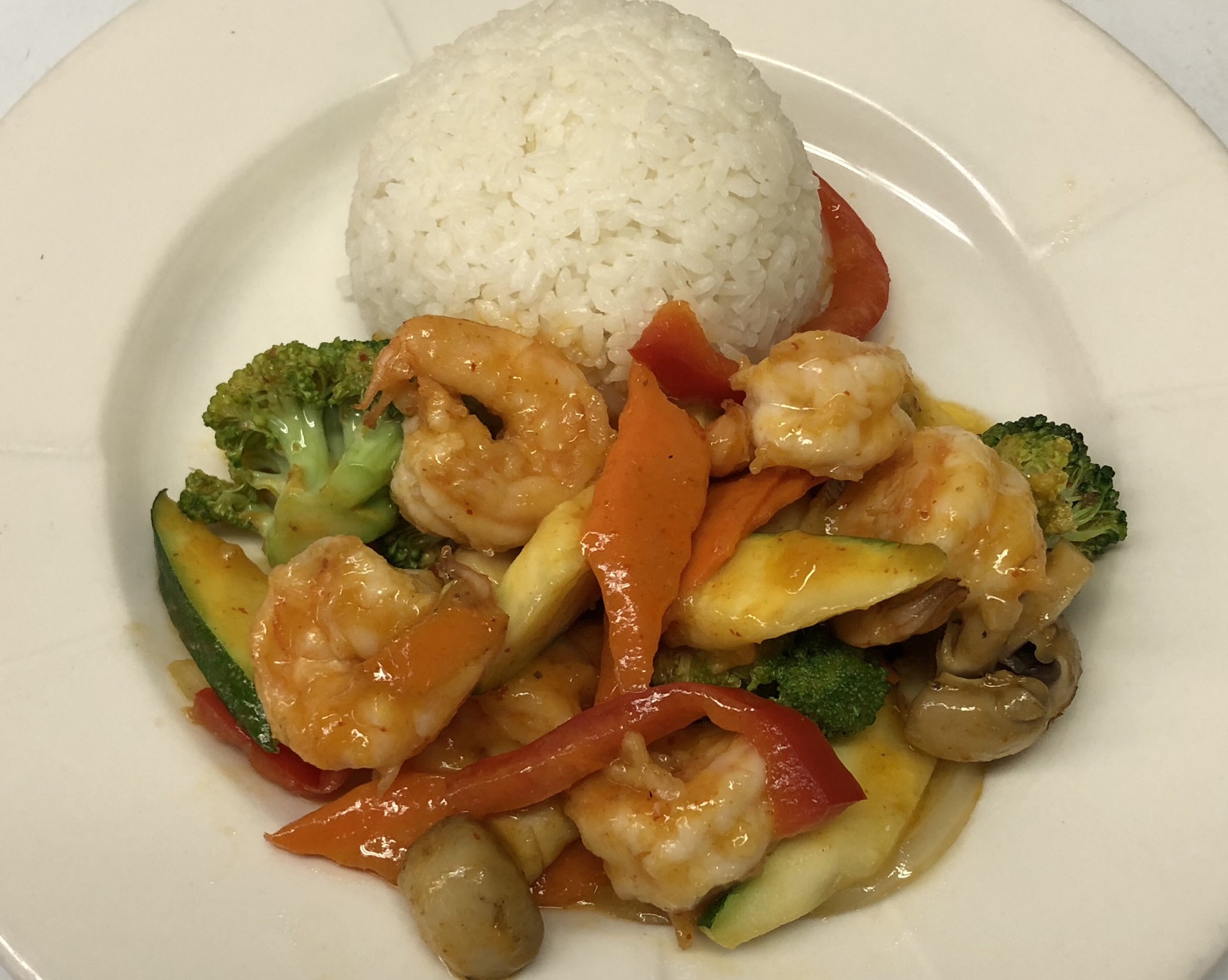 Order Thai Red Curry Shrimp food online from Blue Pacific Sushi Grill store, Lancaster on bringmethat.com
