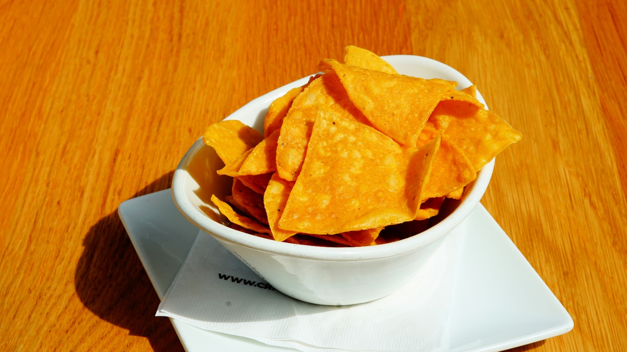 Order Side Tortilla Chips food online from The Howe Daily Kitchen & Bar store, Minneapolis on bringmethat.com