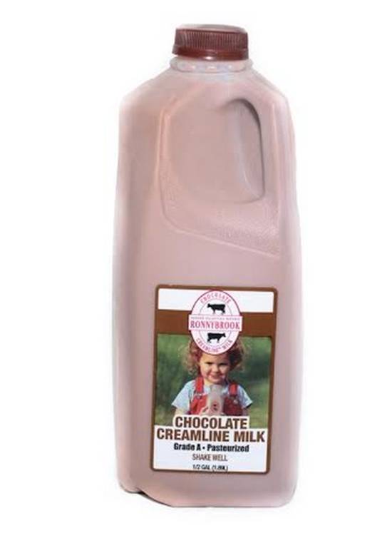 Order Ronnybrook Creamline Choc Milk 64oz food online from Everyday Needs by Gopuff store, Boston on bringmethat.com