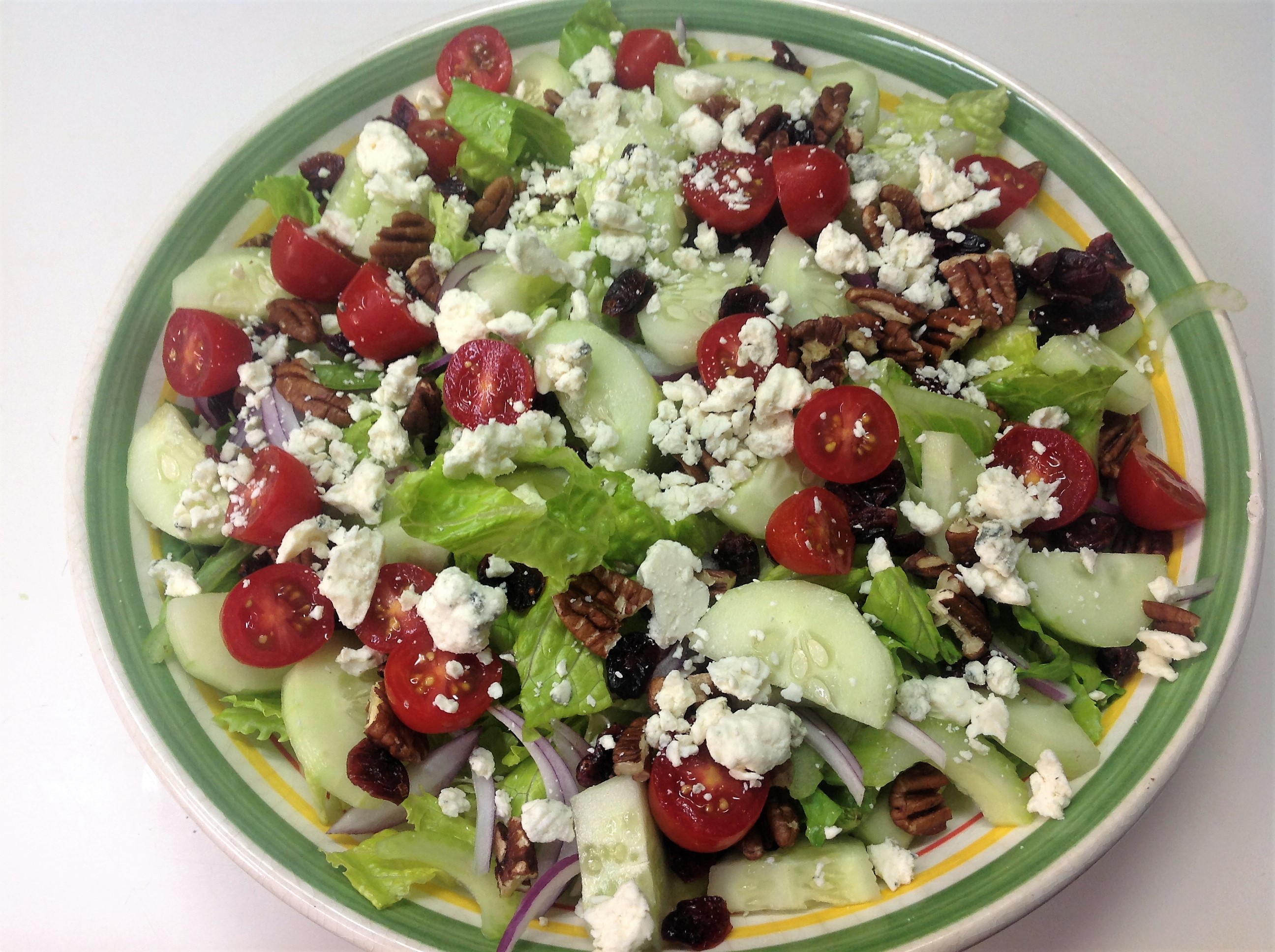 Order Bleu Cheese, Cranberry Apple & Walnut Salad food online from Palombo's Italian Restaurant store, North Canton on bringmethat.com