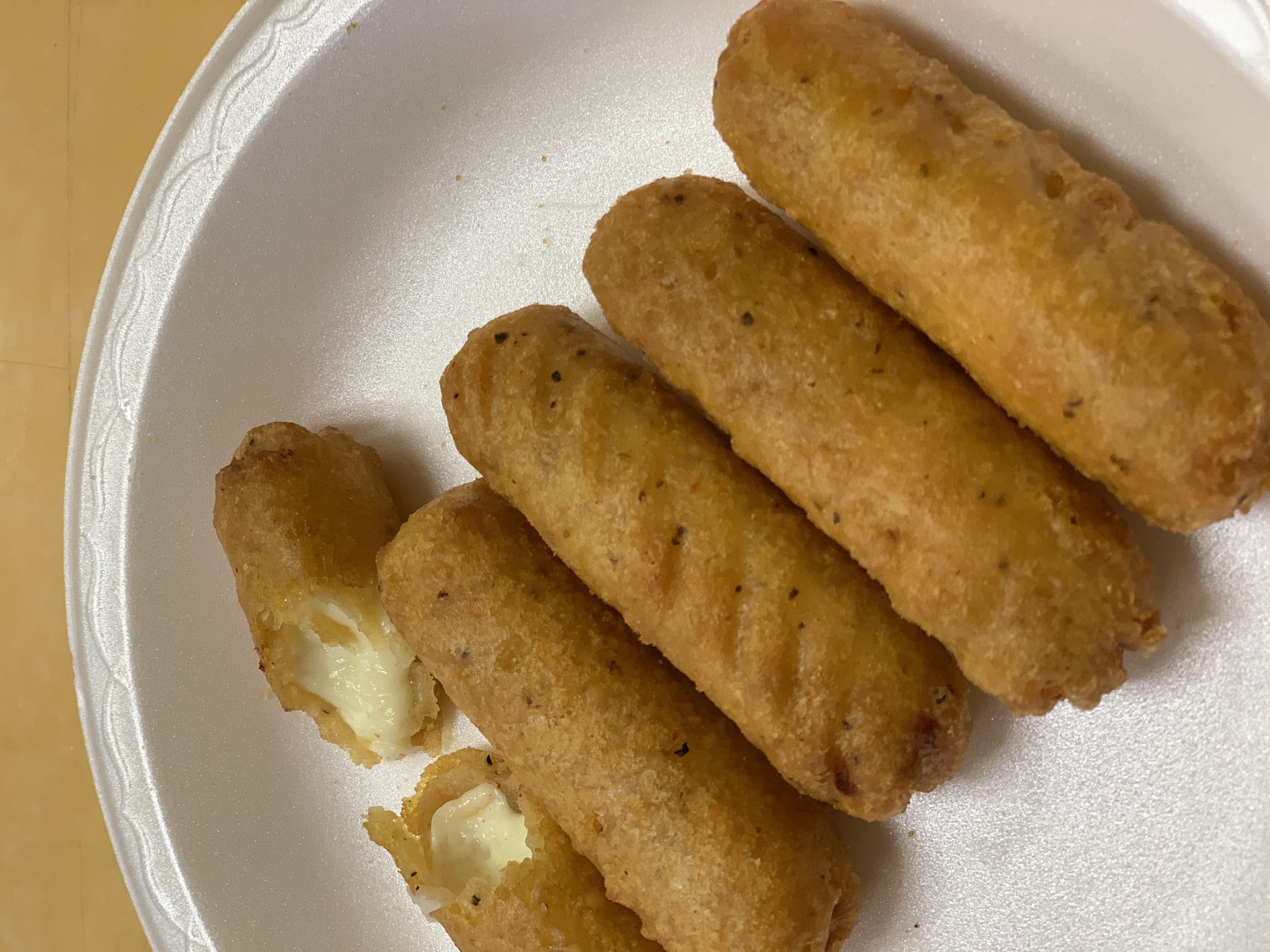 Order Mozzarella Cheese Sticks (5) 芝士条 food online from Sheng Garden Chinese Restaurant store, Teaneck on bringmethat.com