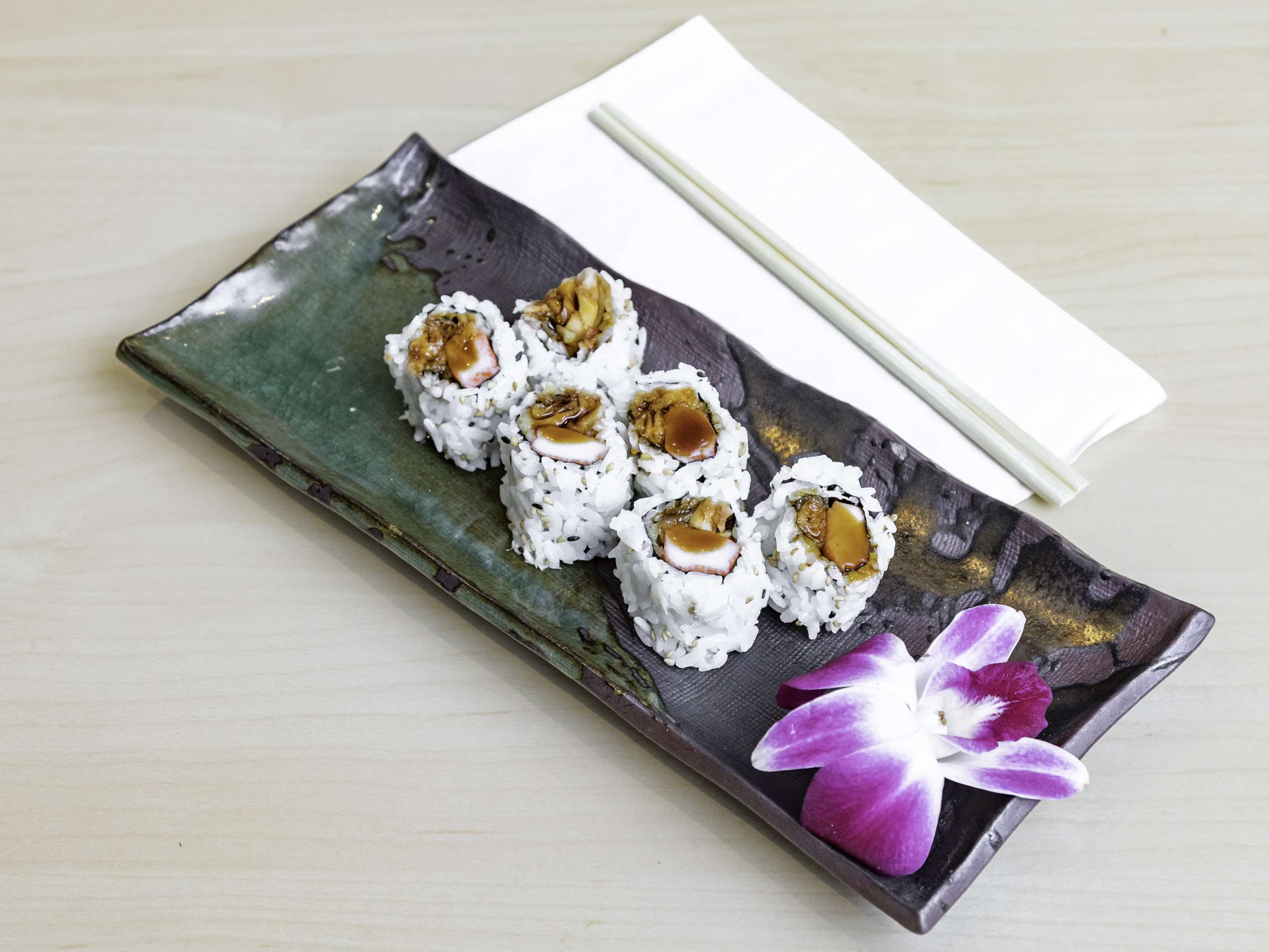 Order Glenview Roll food online from Shiroi Sushi store, Glenview on bringmethat.com