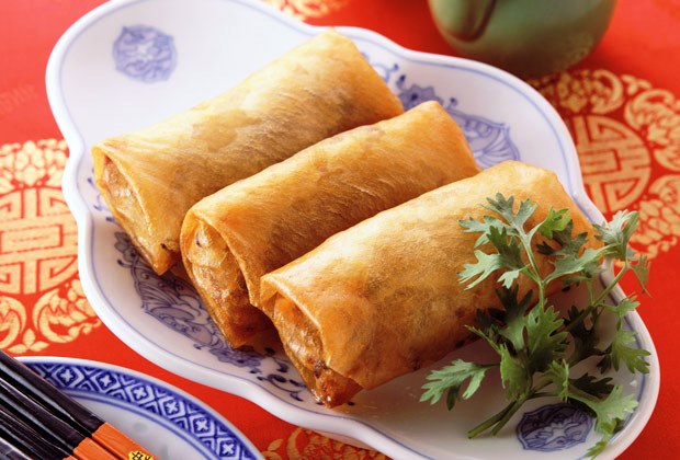 Order A1. Vegetable Spring Roll food online from Hot Wok Chinese Restaurant store, Chandler on bringmethat.com