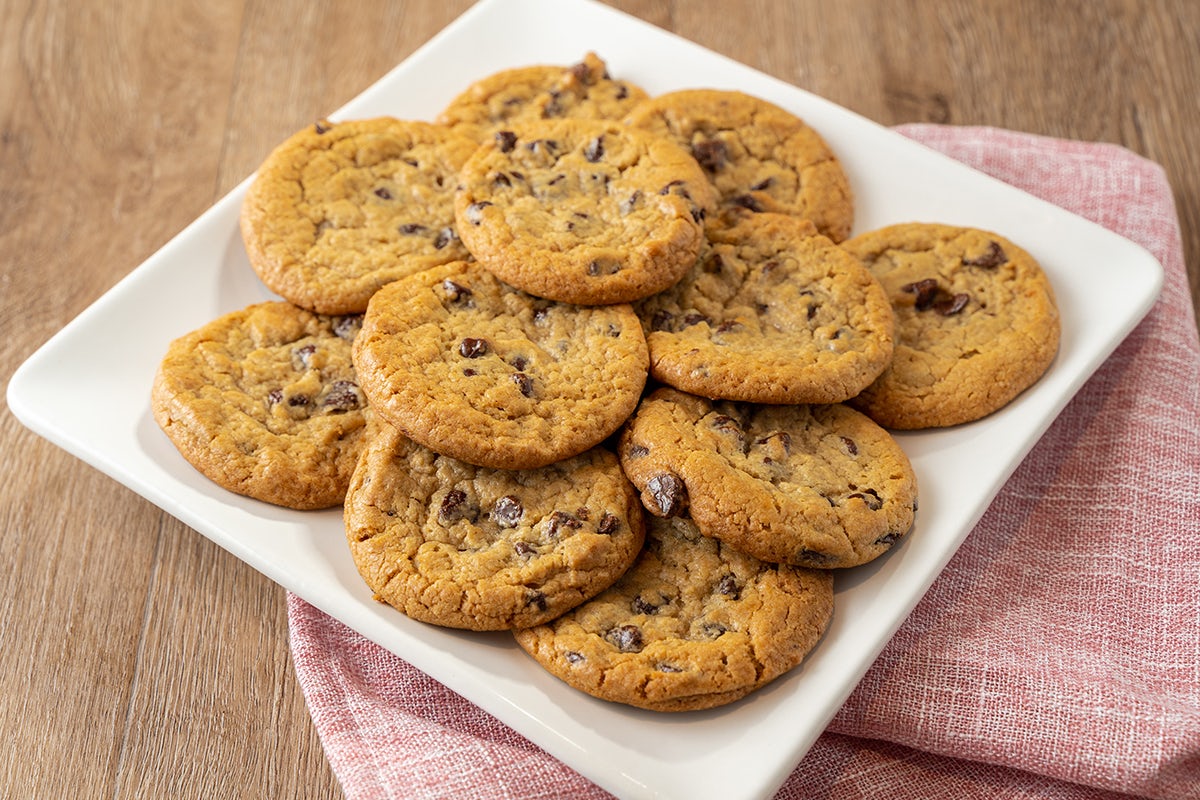 Order Party Pack Chocolate Chip Cookies food online from Logan's Roadhouse store, Lexington on bringmethat.com