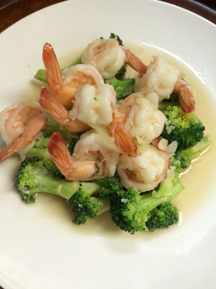 Order Prawns with Broccoli food online from Khan Toke Thai House store, San Francisco on bringmethat.com