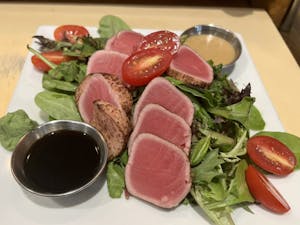 Order Tuna Tataki  food online from Bistro 1051 store, Clark on bringmethat.com