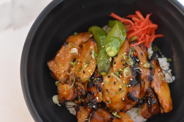 Order Chicken Teriyaki Donburi food online from Tabo Sushi store, Chicago on bringmethat.com