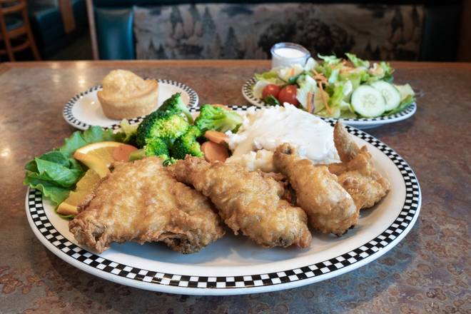 Order Homestyle Fried Chicken food online from Black Bear Diner store, Aurora on bringmethat.com
