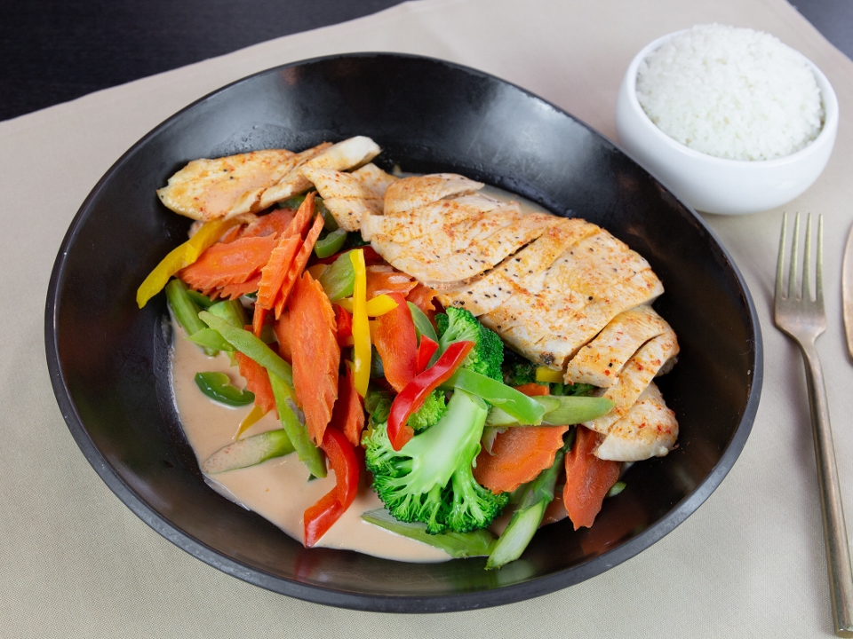 Order Chicken Red Curry food online from Teikoku Restaurant store, Newtown Square on bringmethat.com