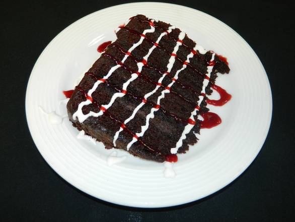Order 6 Layer Chocolate Fudge Cake food online from Casa! Ristorante store, FORT WAYNE on bringmethat.com
