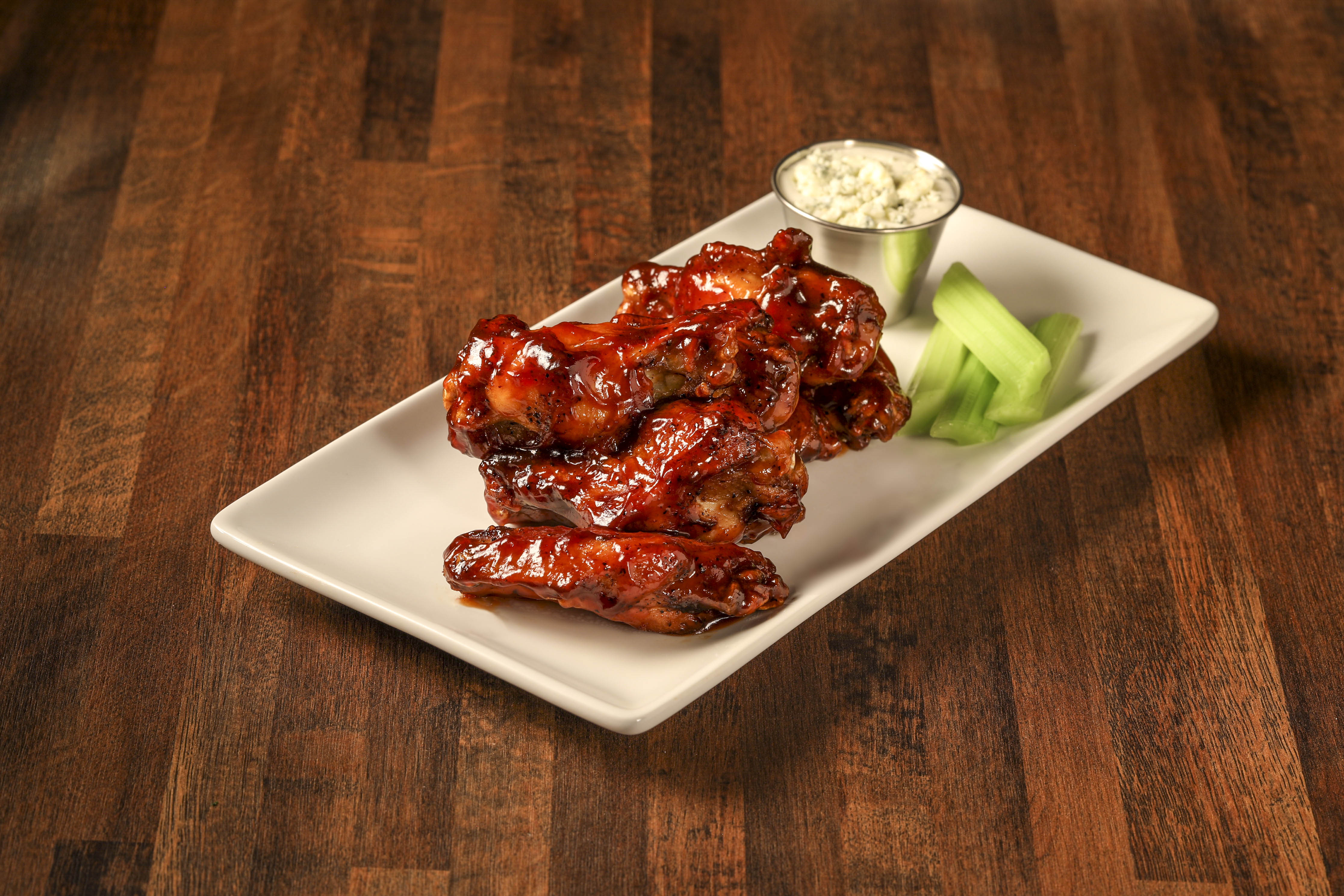 Order Legendary Wings food online from In The Game store, Peabody on bringmethat.com