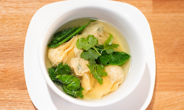 Order Wonton Soup food online from Pattaya Restaurant store, Philadelphia on bringmethat.com