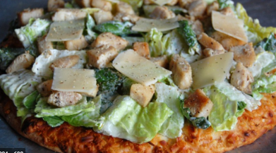 Order Chicken Spinach Specialty Pizza food online from Mazzio Italian Eatery store, Norman on bringmethat.com