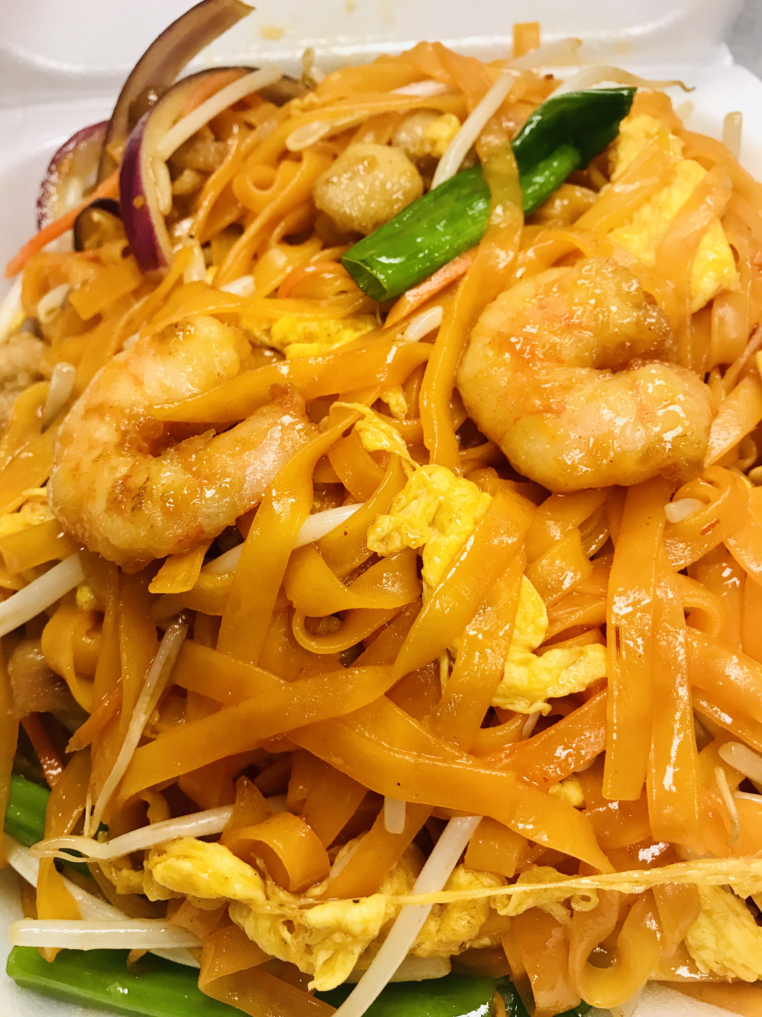 Order Pad Thai Noodle food online from Golden Phoenix Chinese Cuisine store, North Las Vegas on bringmethat.com