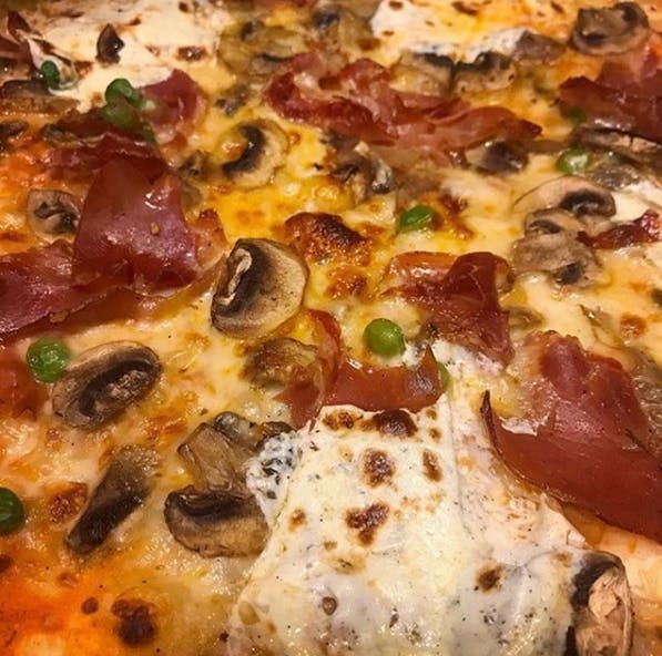 Order Vodka Pizza - Individual 12" food online from Il Forno A Legna store, Rahway on bringmethat.com