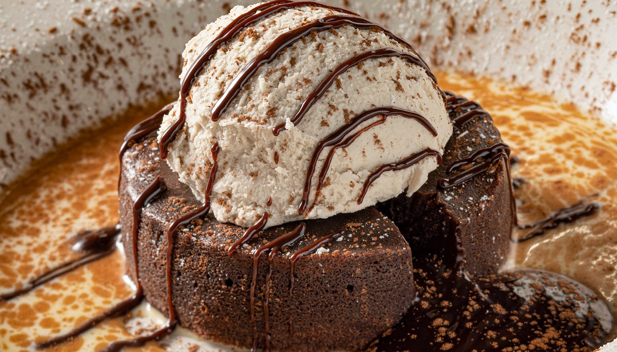 Order Warm Chocolate Cake food online from Brio Italian Grille store, Southlake on bringmethat.com