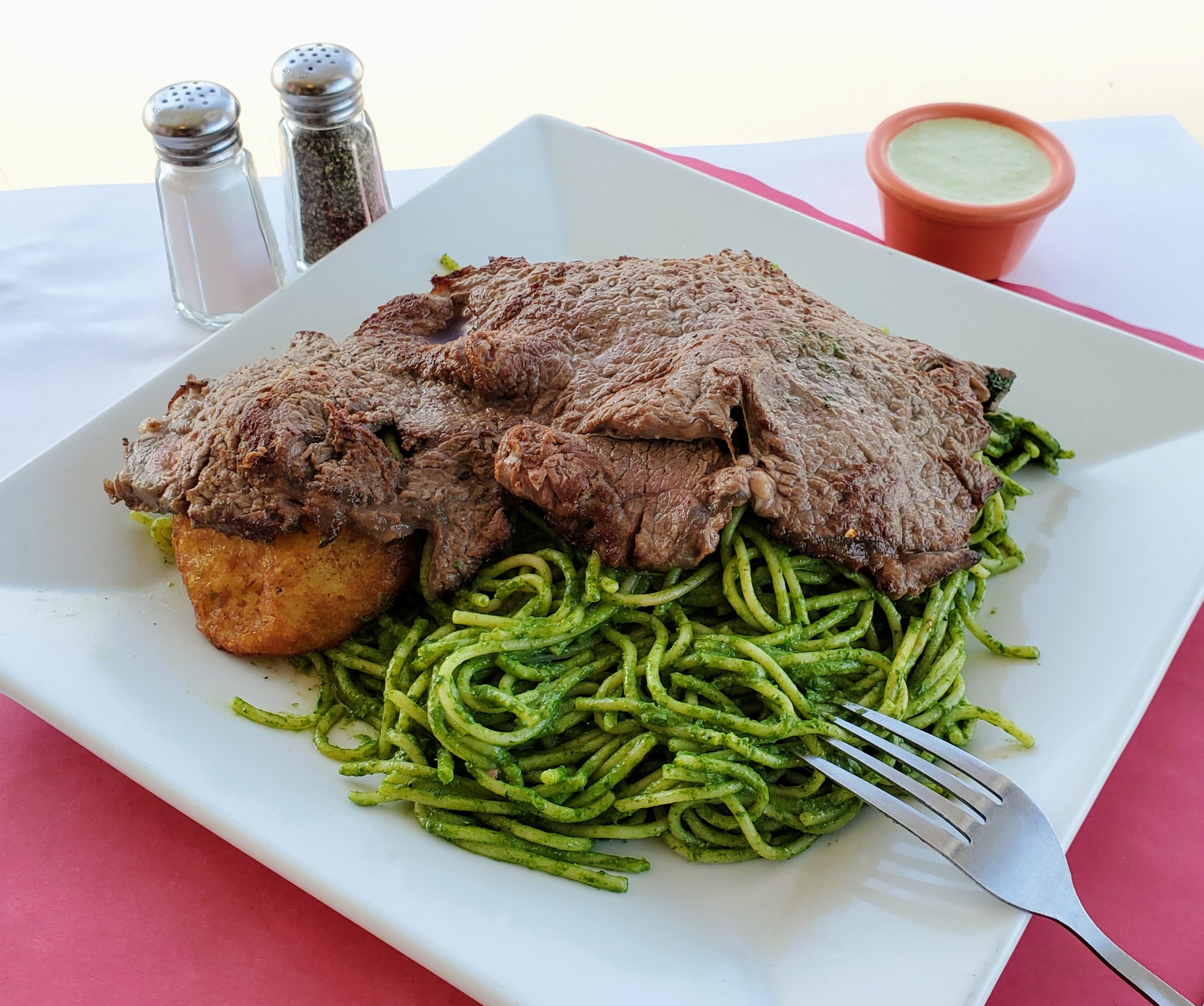 Order Tallarines Verdes con Bisteck food online from Mochica Restaurant store, Norwalk on bringmethat.com