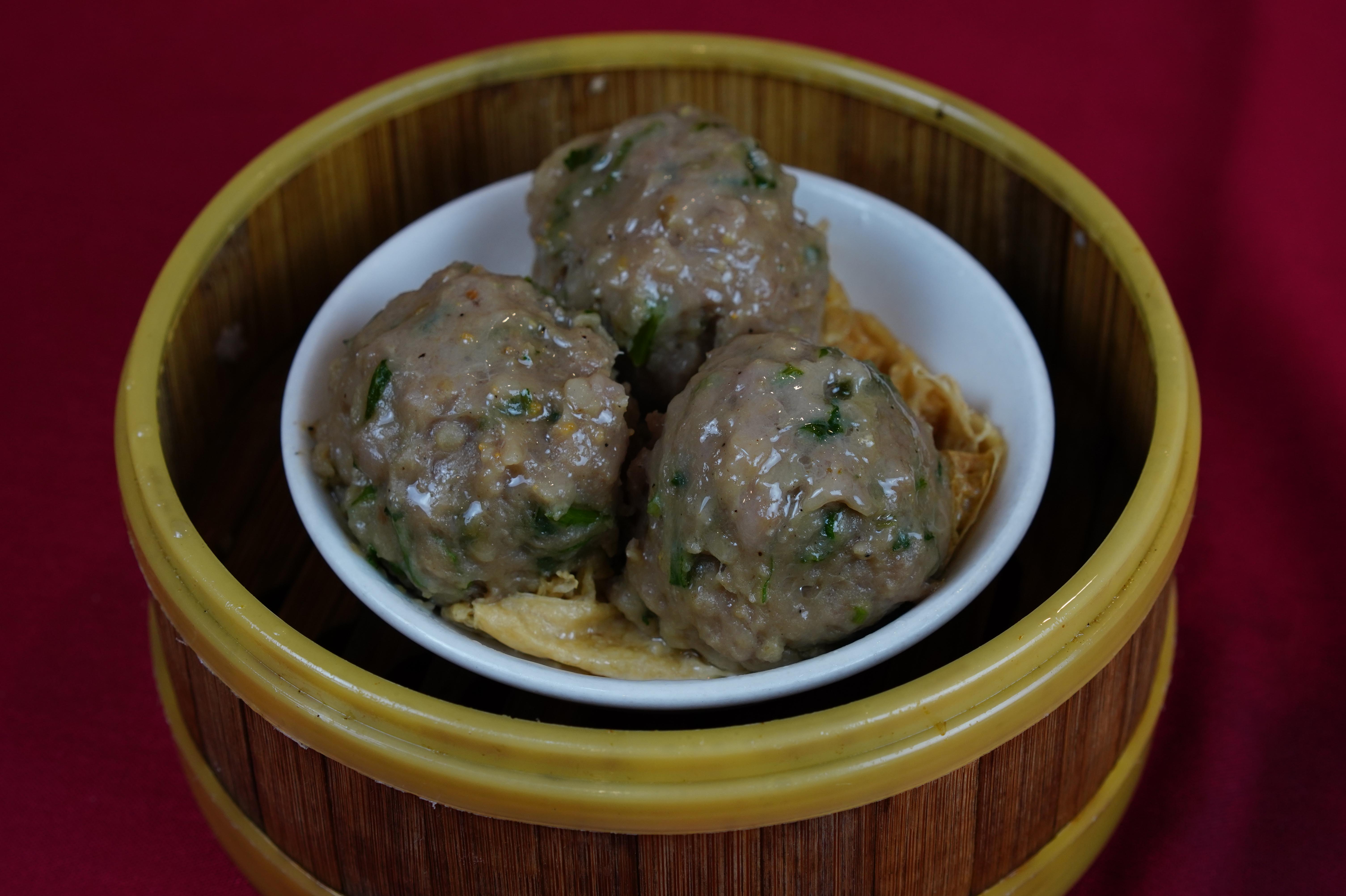 Order Steamed Beef Balls 牛肉球 food online from Golden Coast store, San Francisco on bringmethat.com
