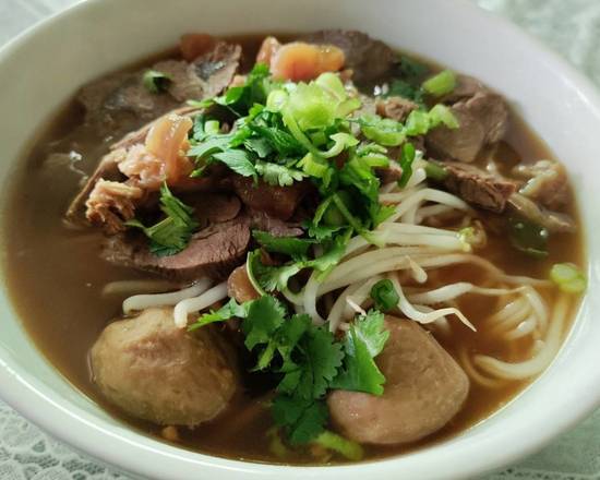 Order Braised Beef Noodles food online from Bangkok Thai Express Restaurant store, San Rafael on bringmethat.com