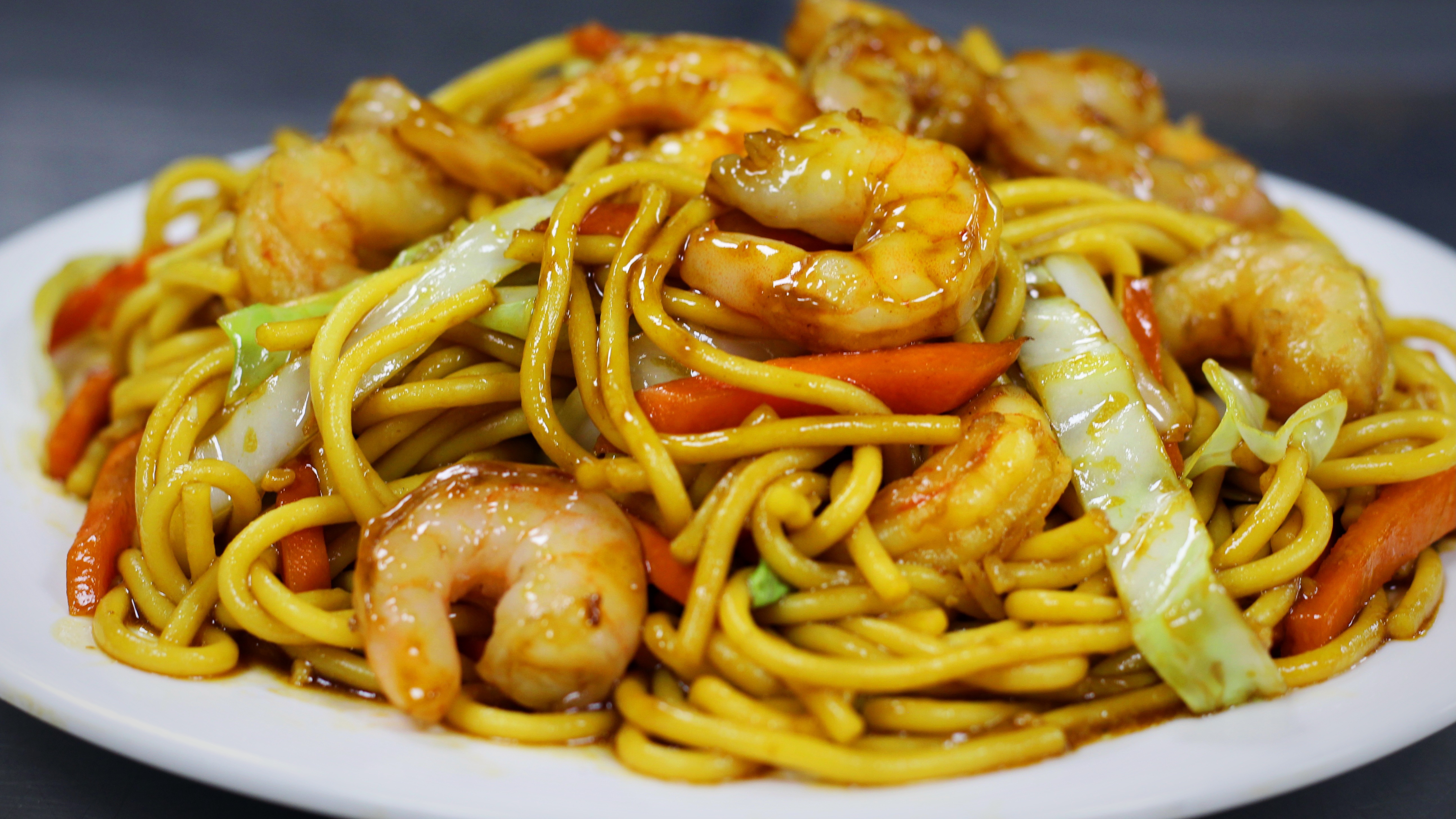 Order L4. Shrimp Lo Mein food online from Captain King Seafood City store, Memphis on bringmethat.com
