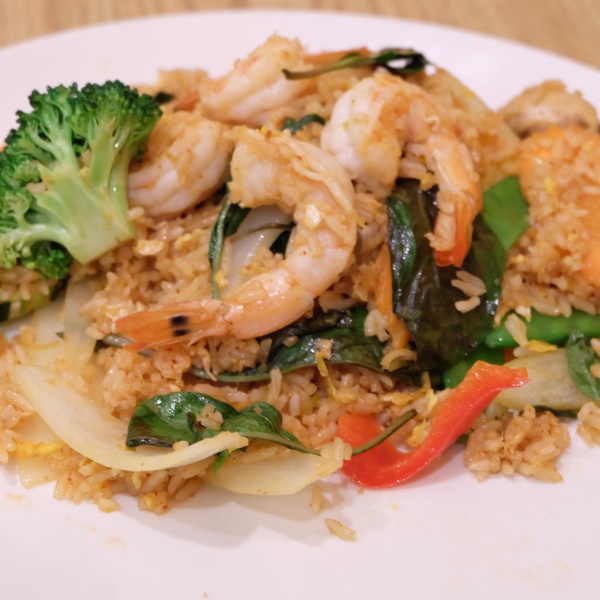 Order Tom Yum Fried Rice Dinner food online from Pho & Spice store, Waltham on bringmethat.com