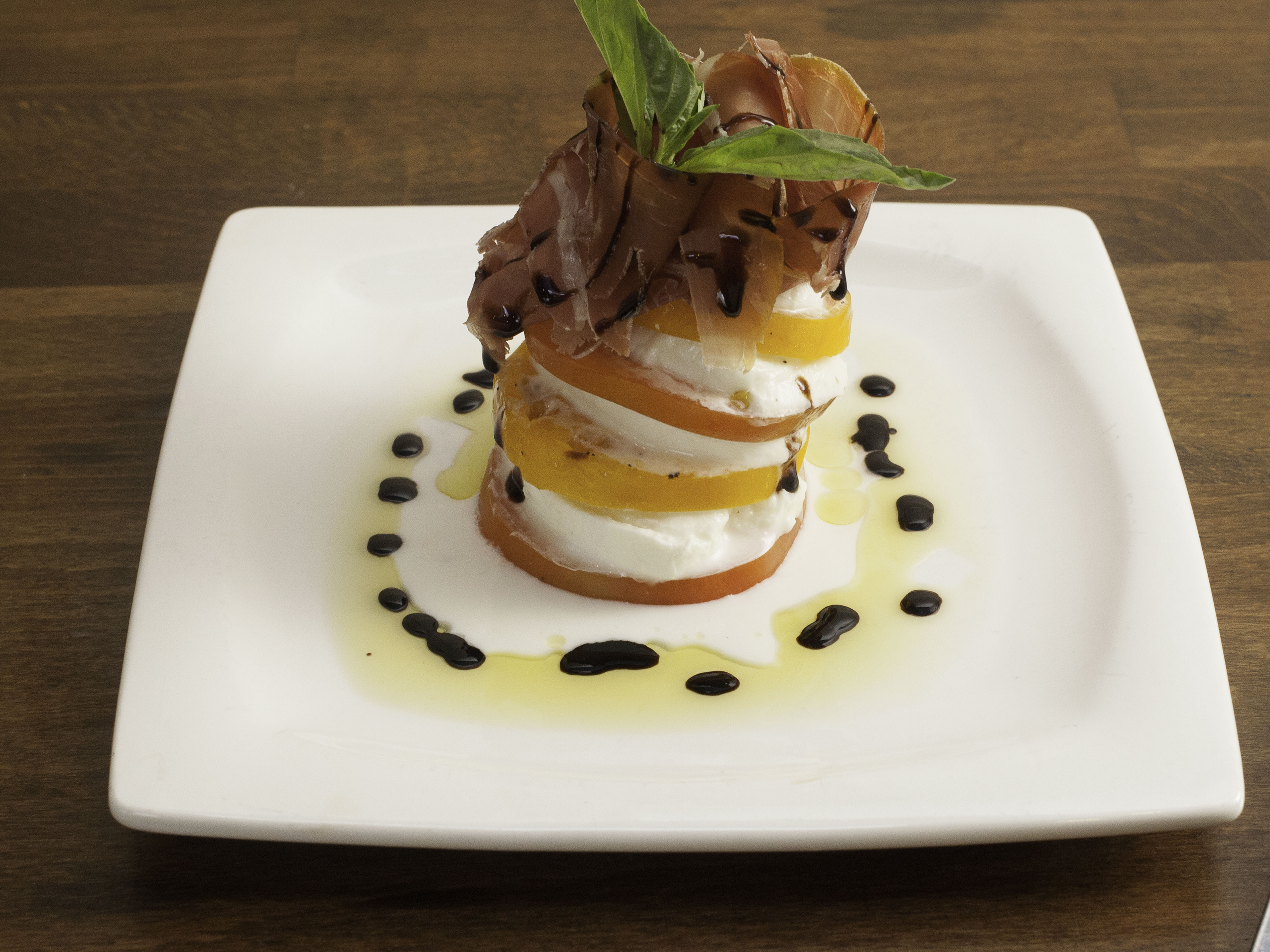 Order Caprese DOP Small Plate food online from Vulcano 081 store, Rockville Centre on bringmethat.com