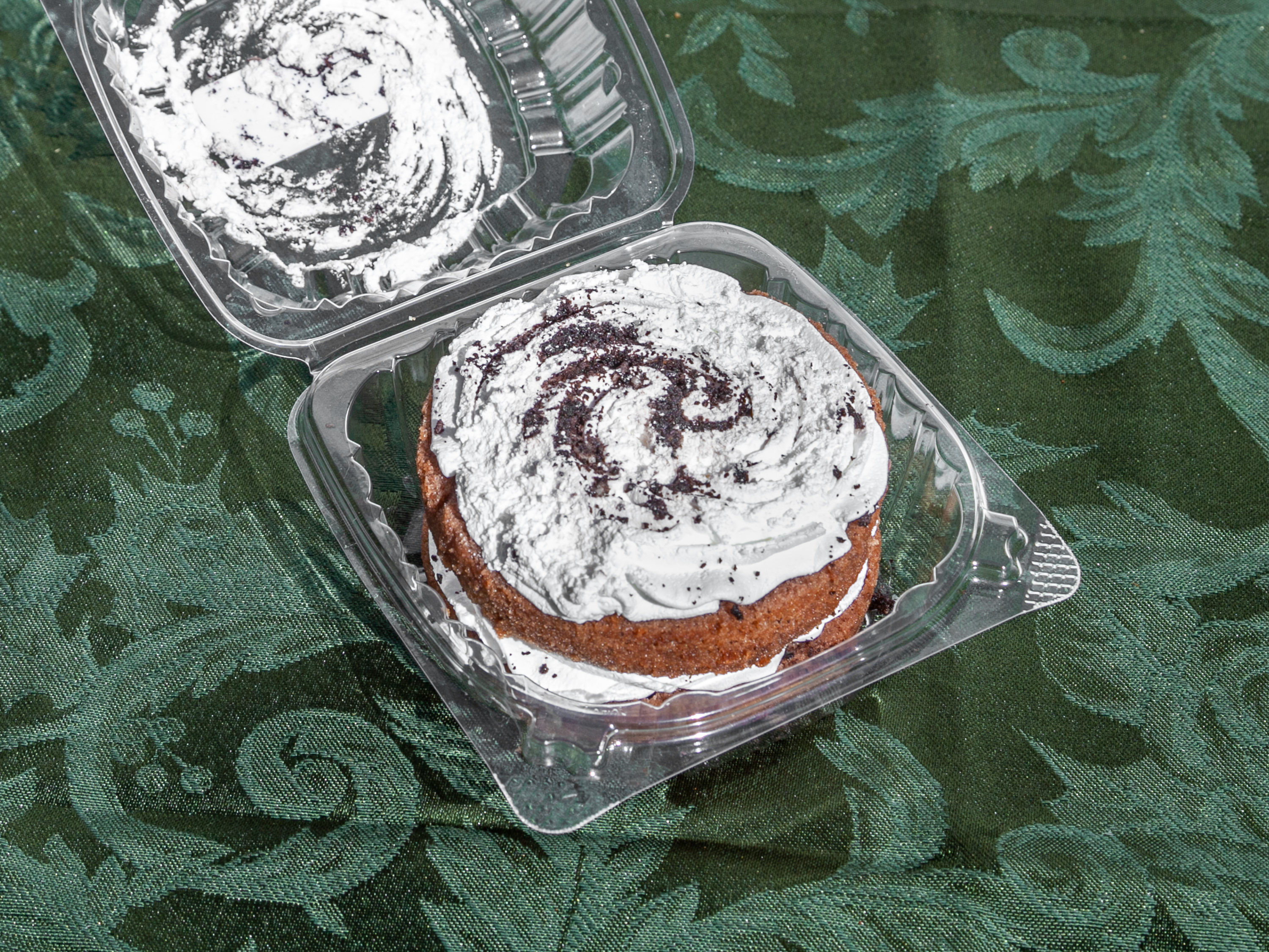 Order Oreo Cake food online from Krispy Krunchy store, Wilmington on bringmethat.com